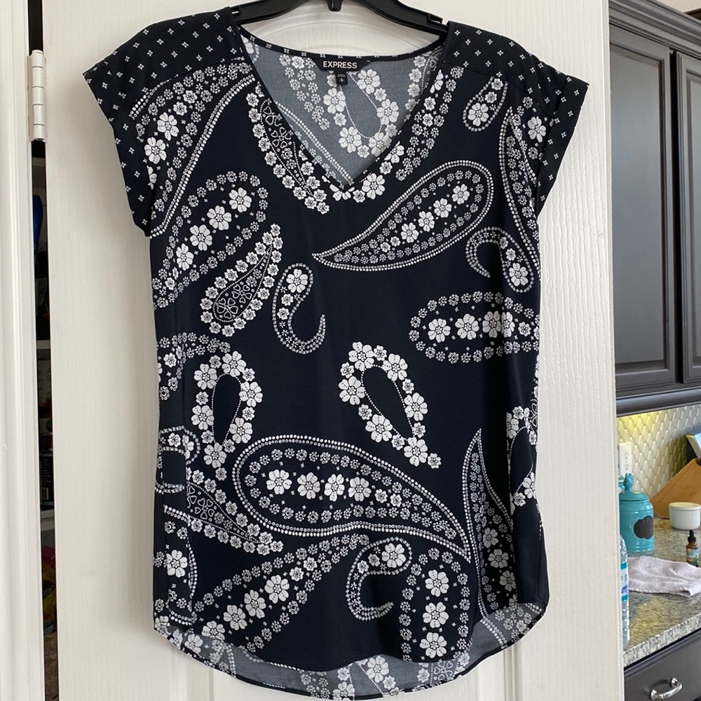 V-Neck blouse